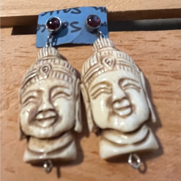 Handmade dangle earings. One of a kind. - Picture 3 of 4